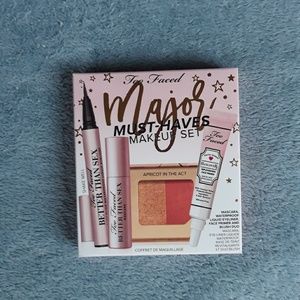 Too Faced sampler set of 4 minis